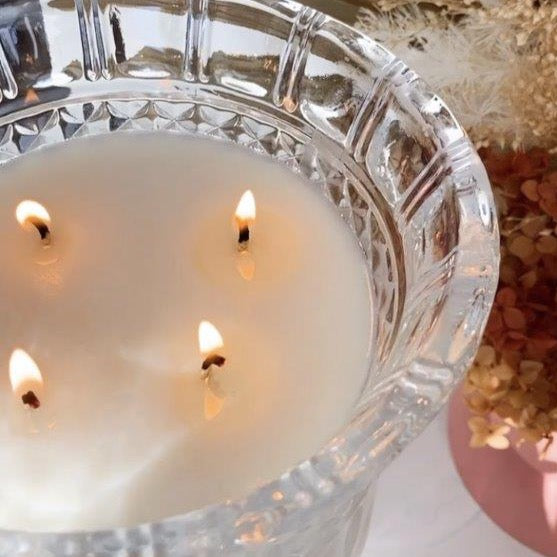 Oriental Nights (Magnolia | Myrrh | Tonka Bean) - Crystal Vase Candle | 200hr Burn